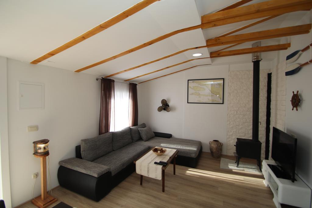 Вилла Oak House Zadvarje Экстерьер фото