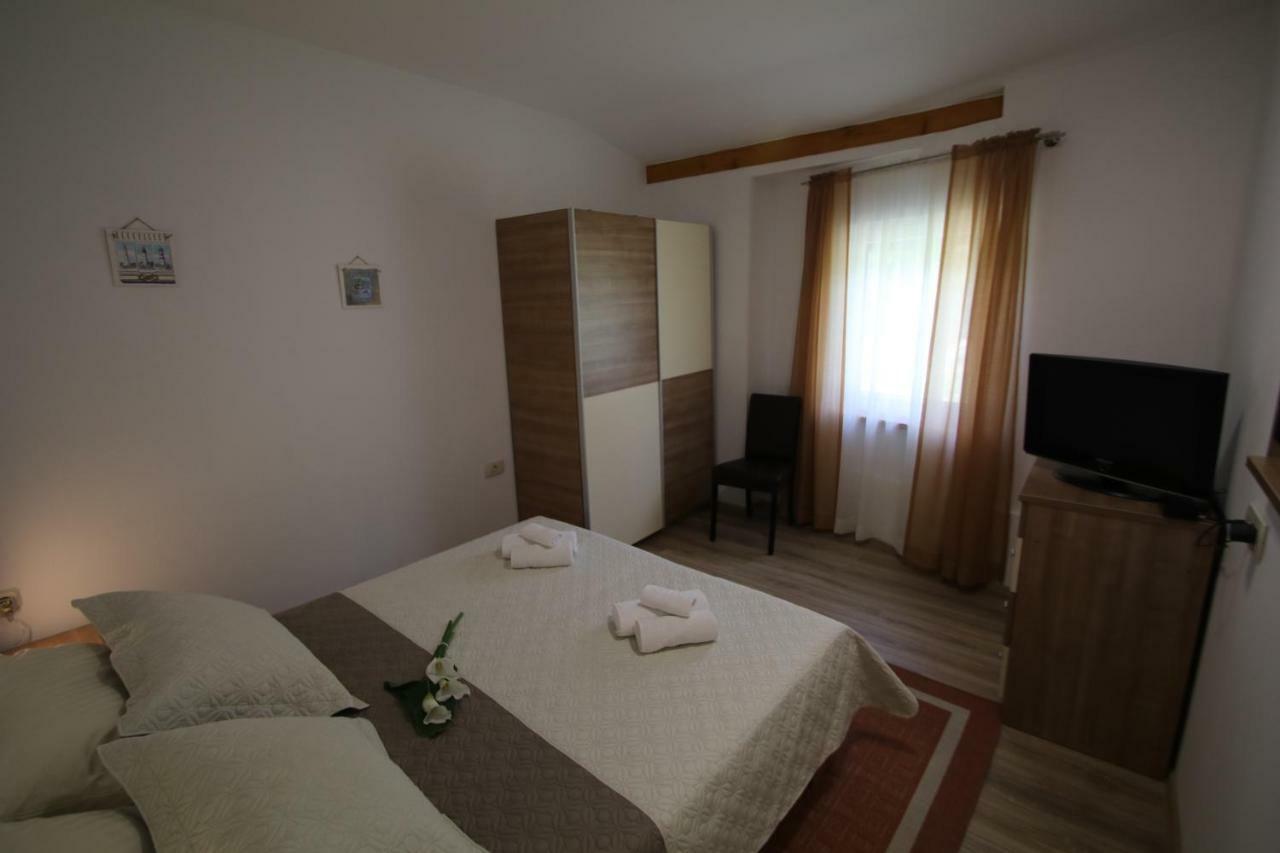 Вилла Oak House Zadvarje Экстерьер фото