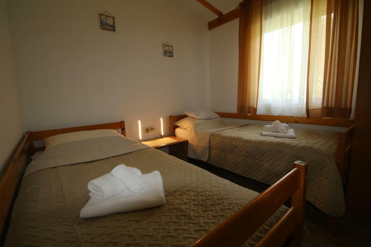 Вилла Oak House Zadvarje Экстерьер фото